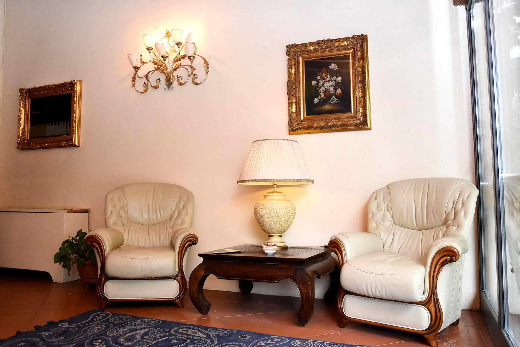Albergo Dimora Storica Antica Hostelleria Crema Dış mekan fotoğraf